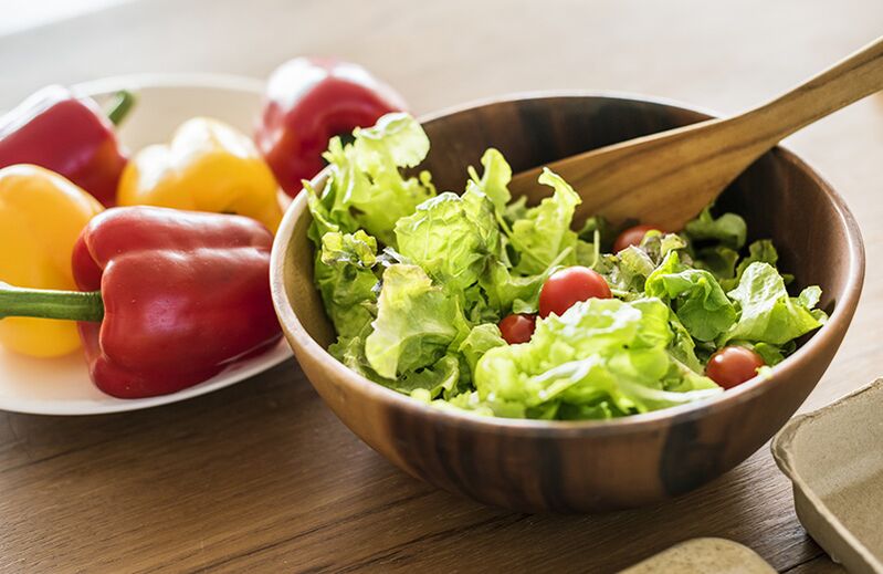 Salad Lecho boleh berfungsi sebagai ulam yang lazat dan sihat. 