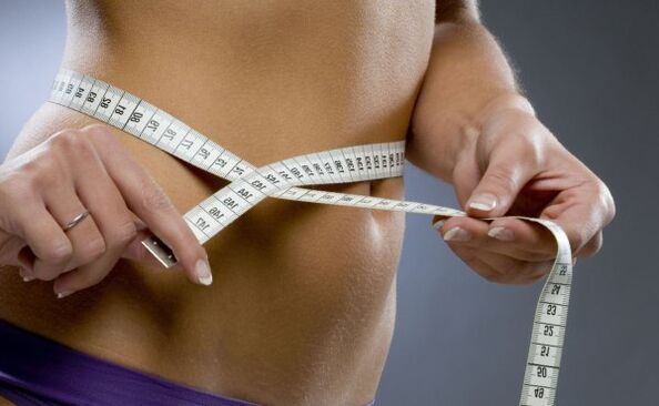 Setelah kehilangan 7 kg dalam seminggu terima kasih kepada diet dan senaman, anda boleh mencapai bentuk yang anggun. 