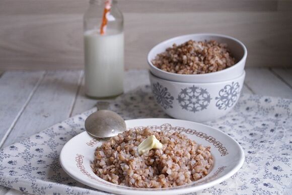Bubur soba dengan mentega